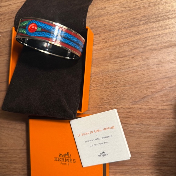 Hermès Printed Enamel Wide Bangle Bracelet | Blue Green Rope Design | Palladium - Picture 4 of 5